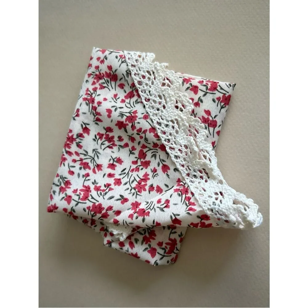Floral Lace-Trim Bandana Scarf in Cream and Red - Picture 5 of 7